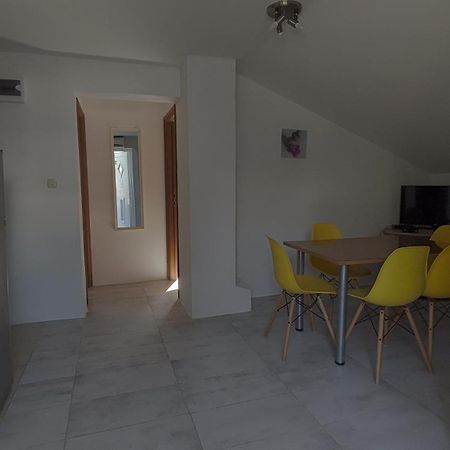 Apartman Tea Karlobag Εξωτερικό φωτογραφία
