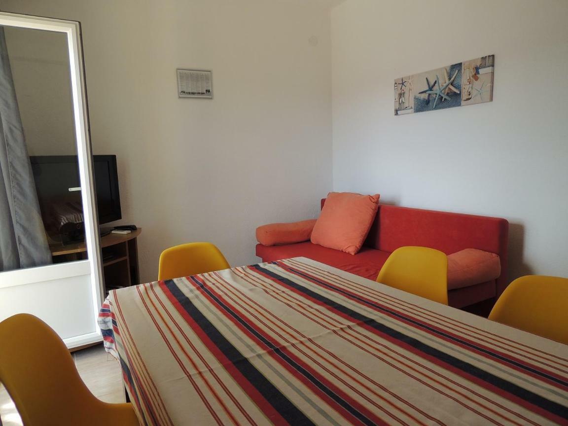 Apartman Tea Karlobag Εξωτερικό φωτογραφία