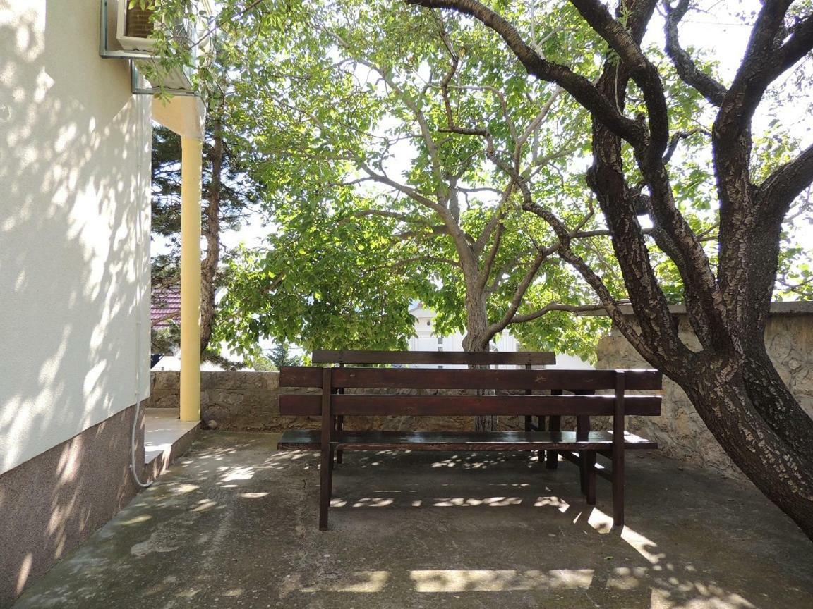 Apartman Tea Karlobag Εξωτερικό φωτογραφία